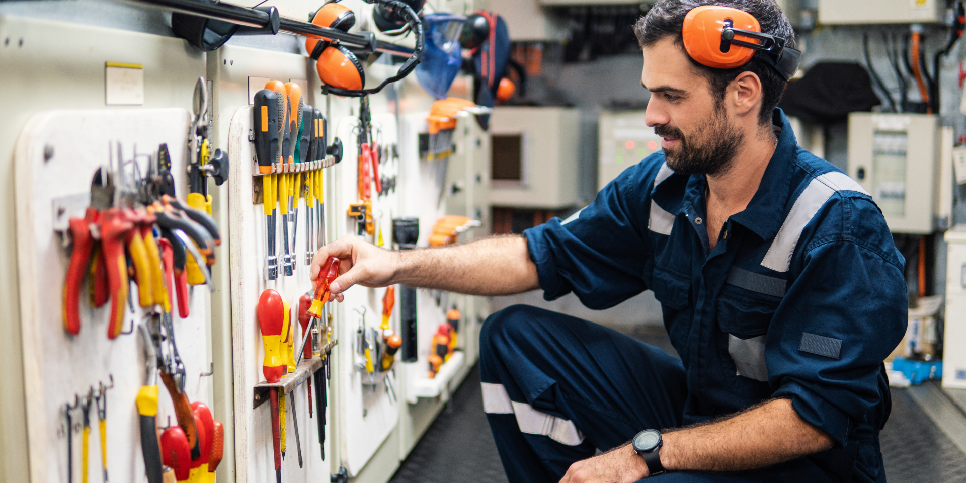 Presentacion Proyecto Final Oficina Ilustrado Azul Rojo (62)