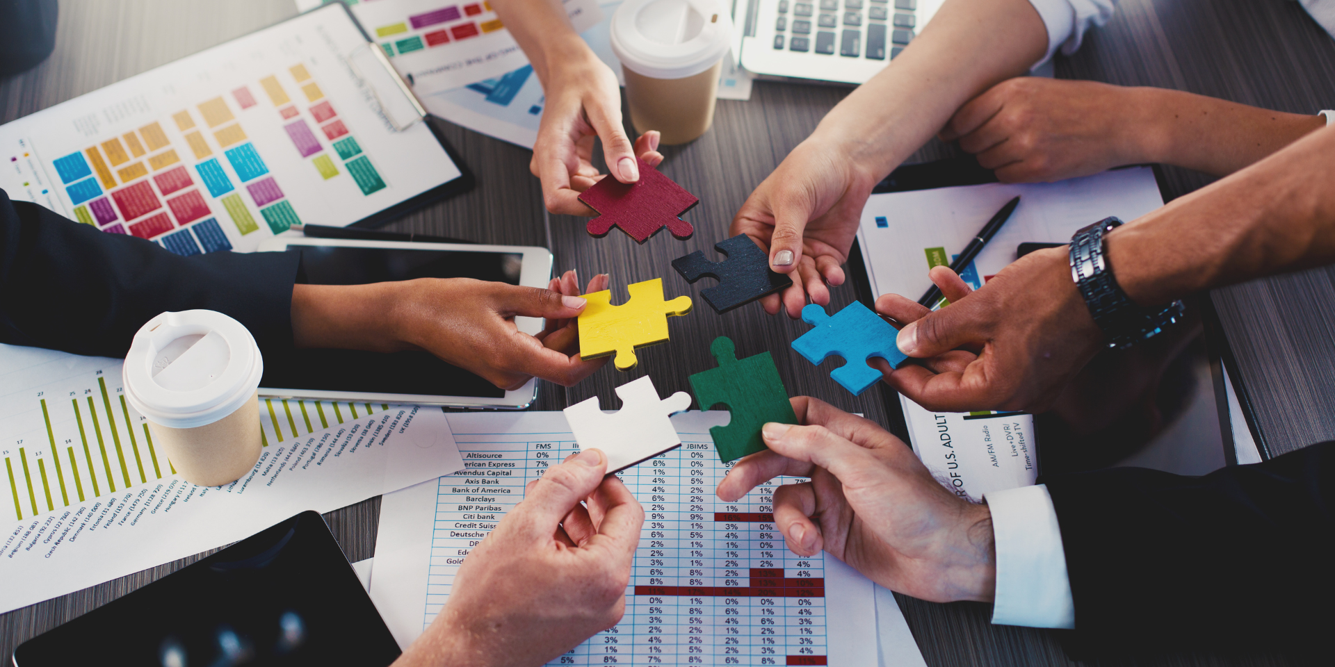 Presentacion Proyecto Final Oficina Ilustrado Azul Rojo (79)